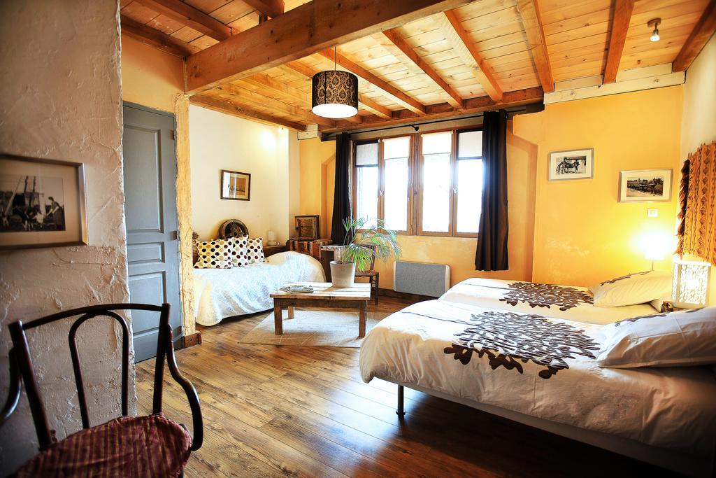 La Ferme Modele Hotel Chatillon-la-Palud Room photo
